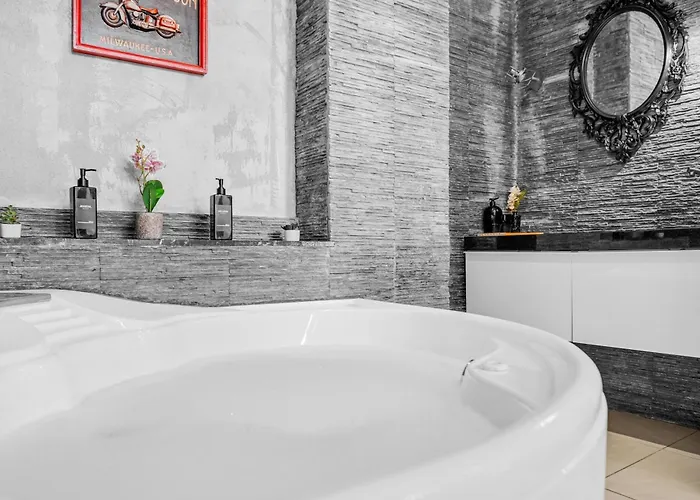 Luxury House Jacuzzi -